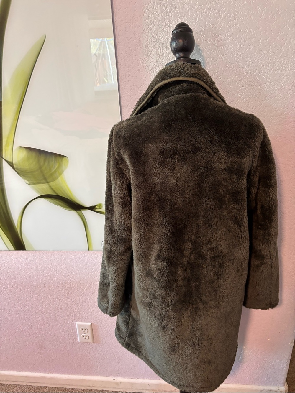 Orolay fuzzy jacket size small - Picture 3 of 6